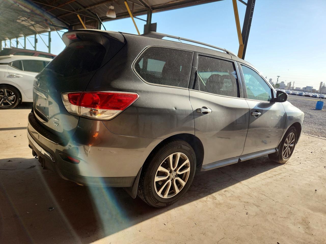 2016 NISSAN PATHFINDER SV — Фото 3 из 13