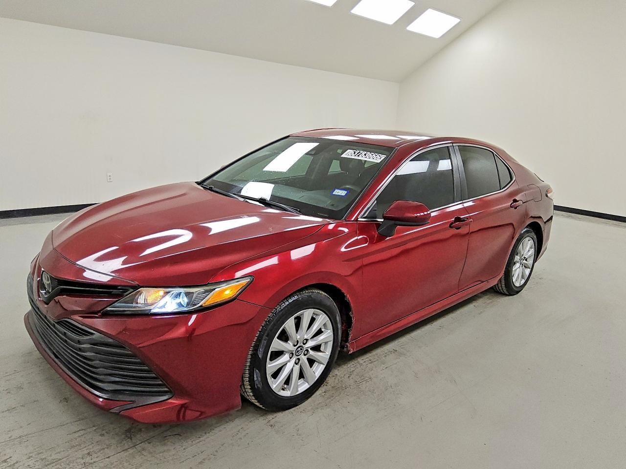 2018 TOYOTA CAMRY 4T1B11HK7JU643324