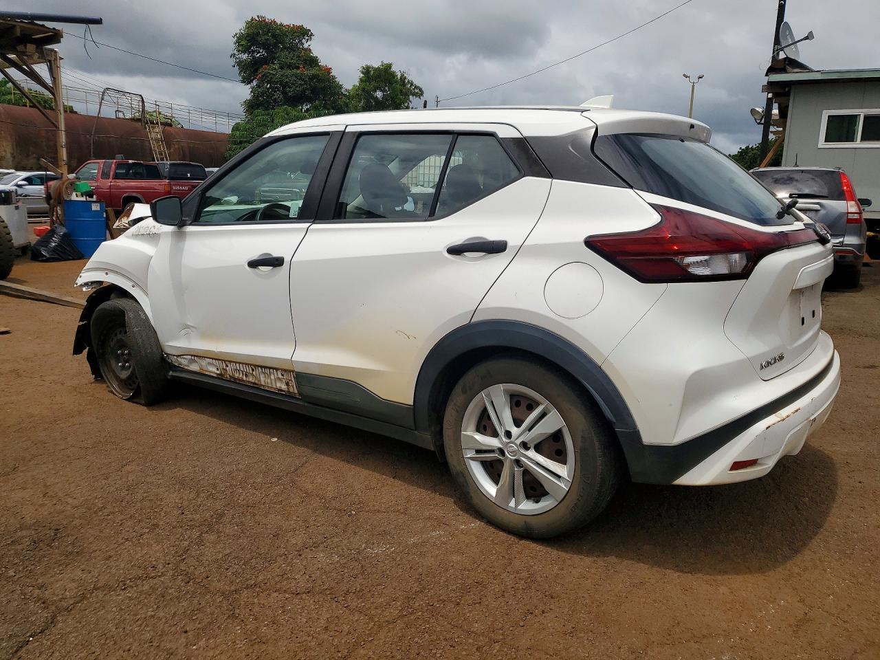 2022 NISSAN KICKS S — Фото 2 из 14