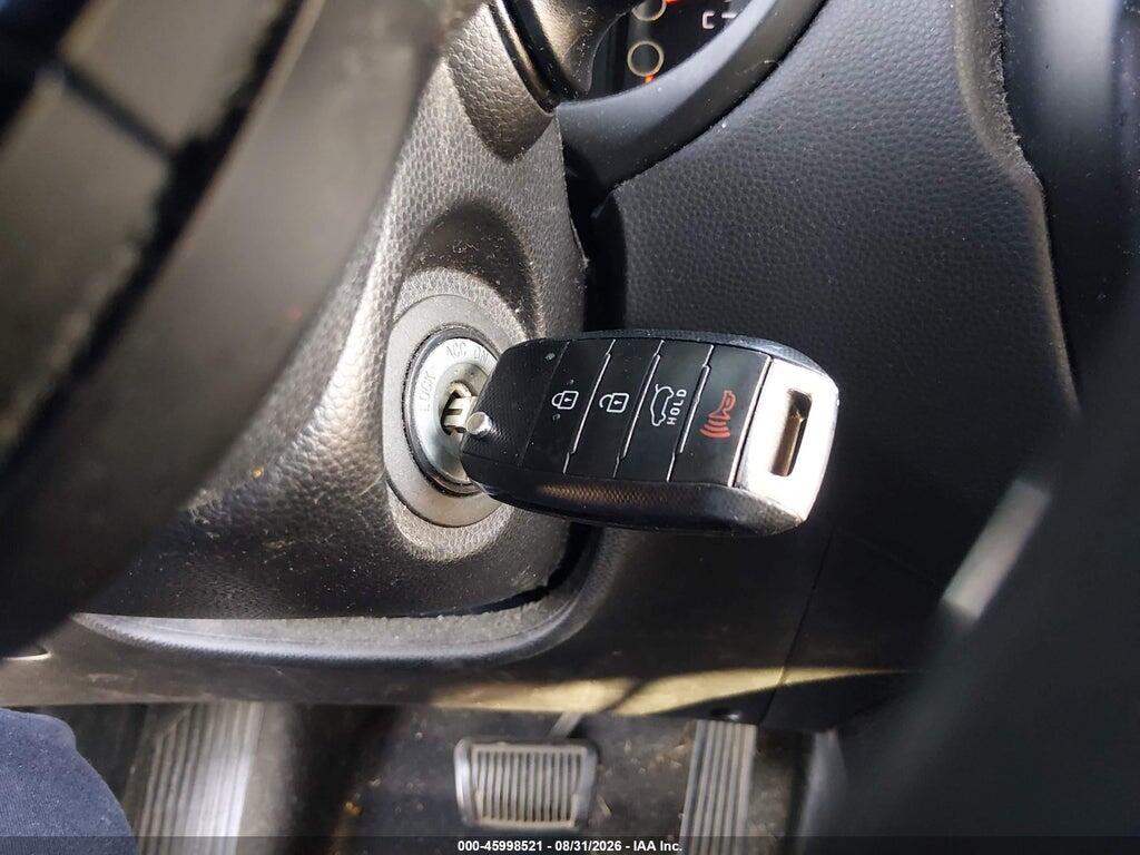 KNDJN2A26J7902744 2018 KIA SOUL photo no. 11
