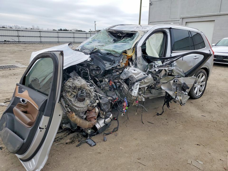 2018 VOLVO XC90 YV4A22PL8J1380823