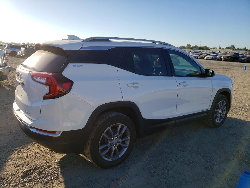 2024 GMC TERRAIN SLT — Фото 3 из 12