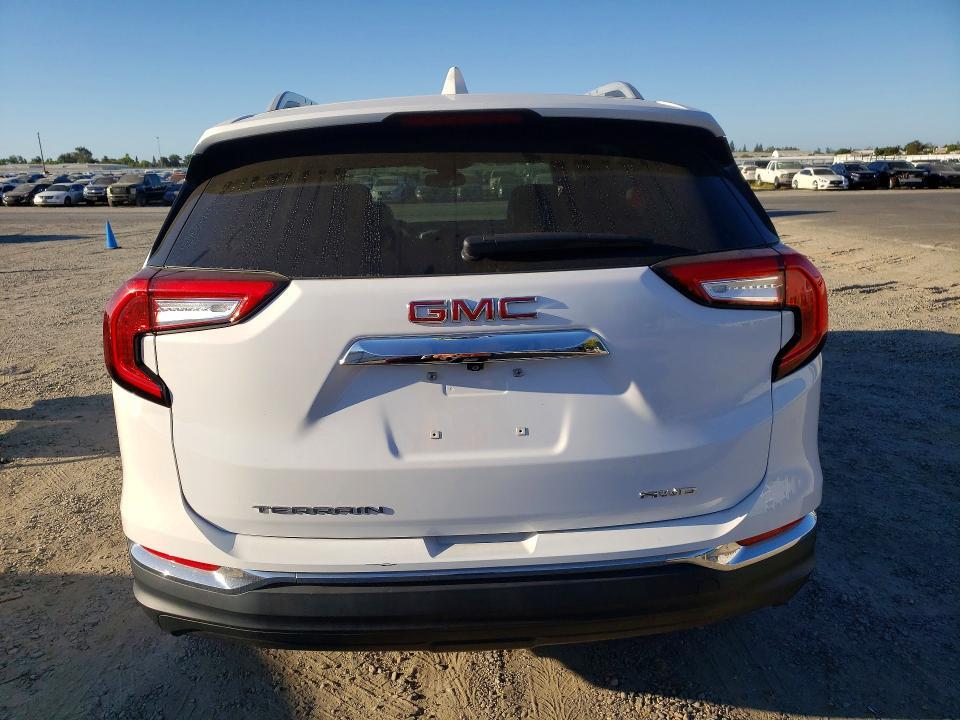 2024 GMC TERRAIN SLT — Фото 6 из 12