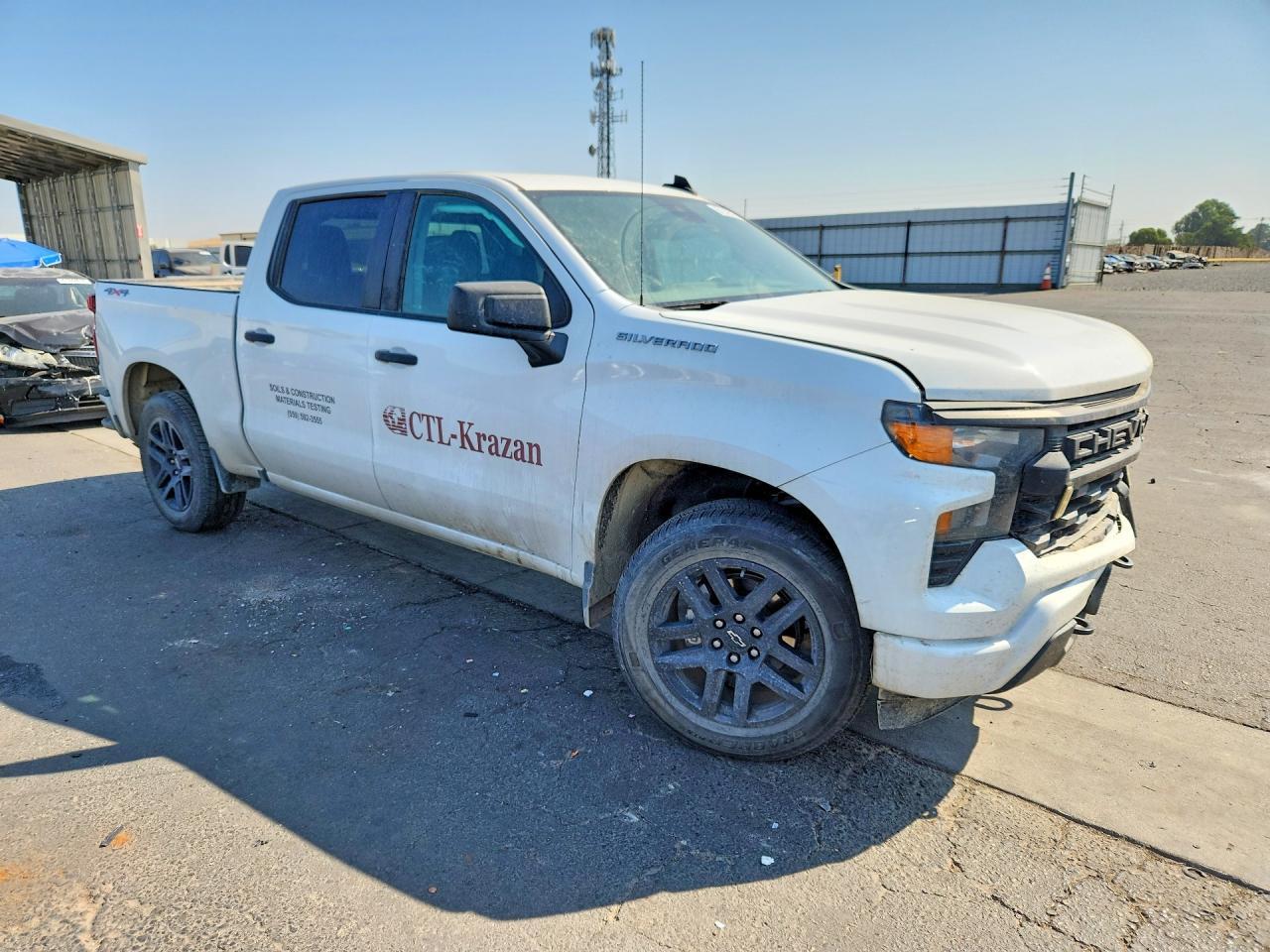 2023 CHEVROLET SILVERADO K1500 CUSTOM — Фото 4 из 12