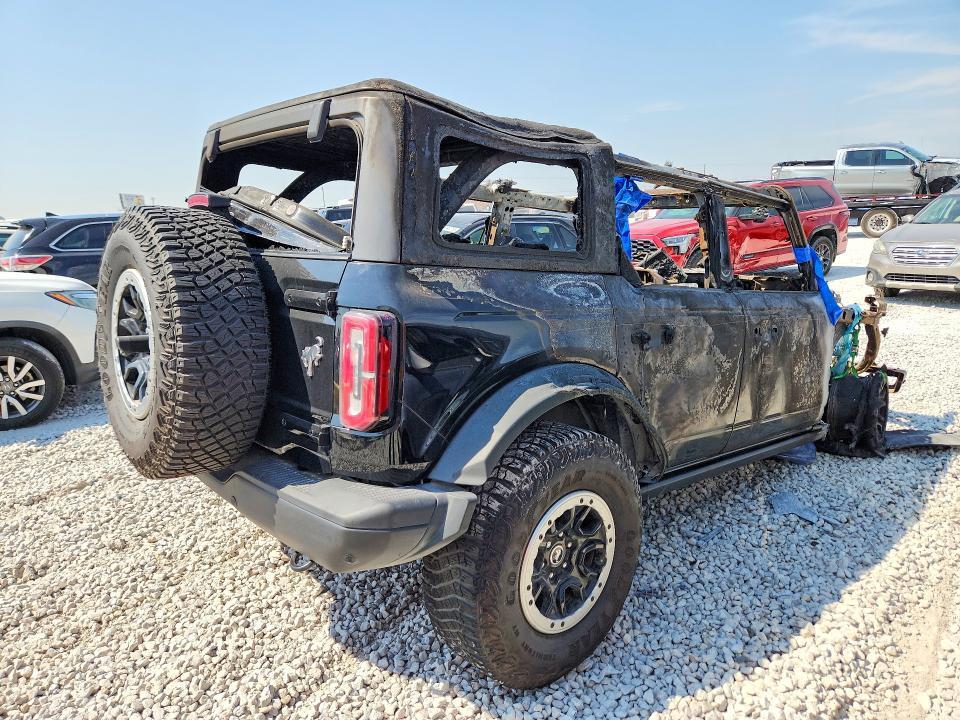 1FMEE5DH0NLB06647 2022 FORD BRONCO photo no. 3