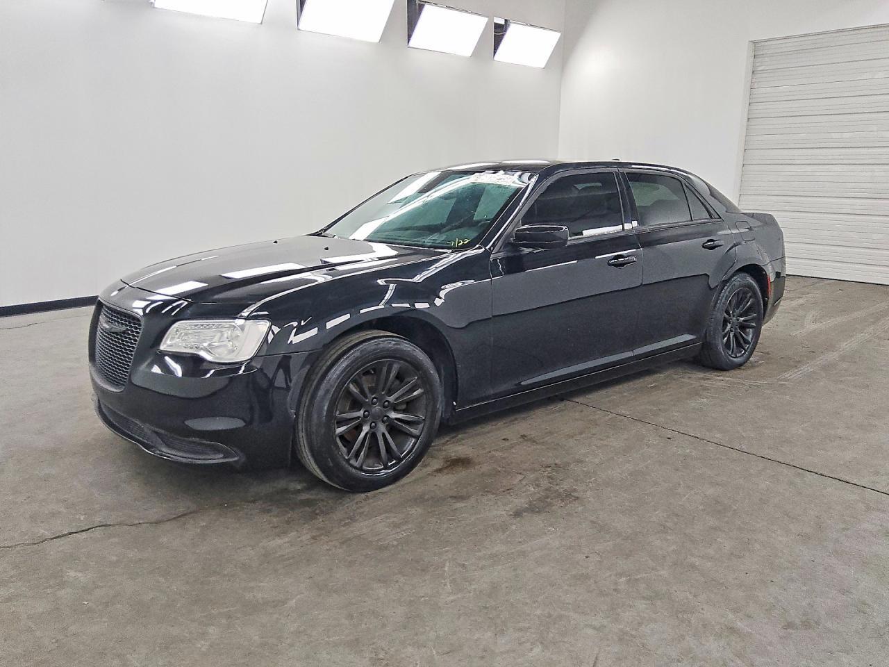 2017 CHRYSLER 300 2C3CCAAG4HH588129