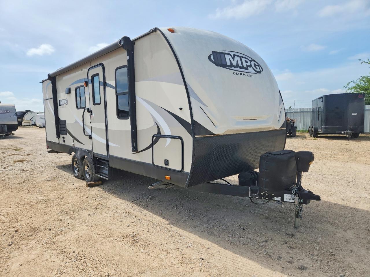 2017 CRUISER MPG 5RXHB2726H2335731