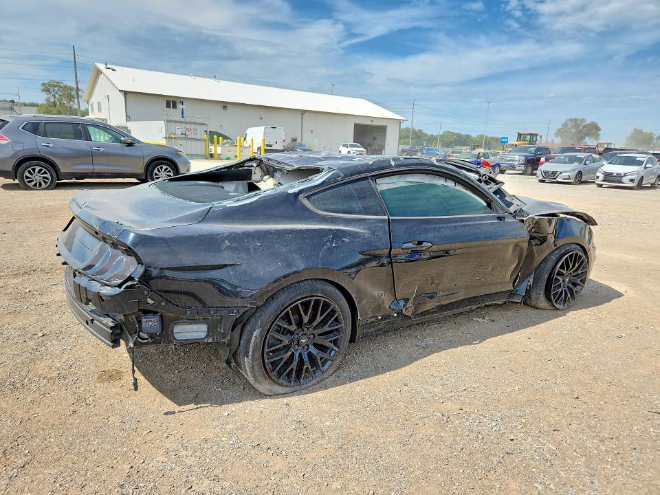 1FA6P8CF4M5140085 2021 FORD MUSTANG photo no. 3
