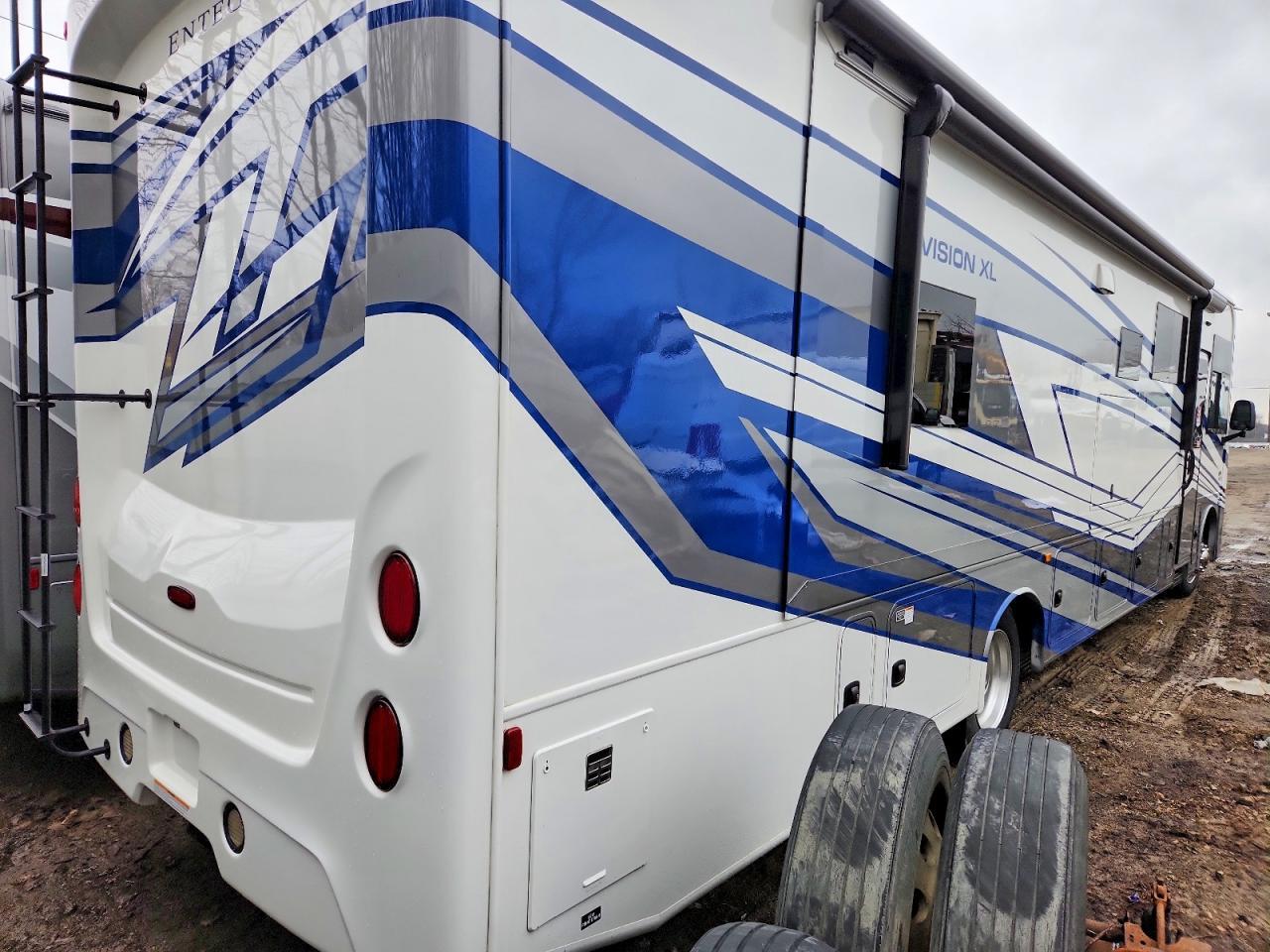 2024 FORD F53 RV — Фото 4 из 10