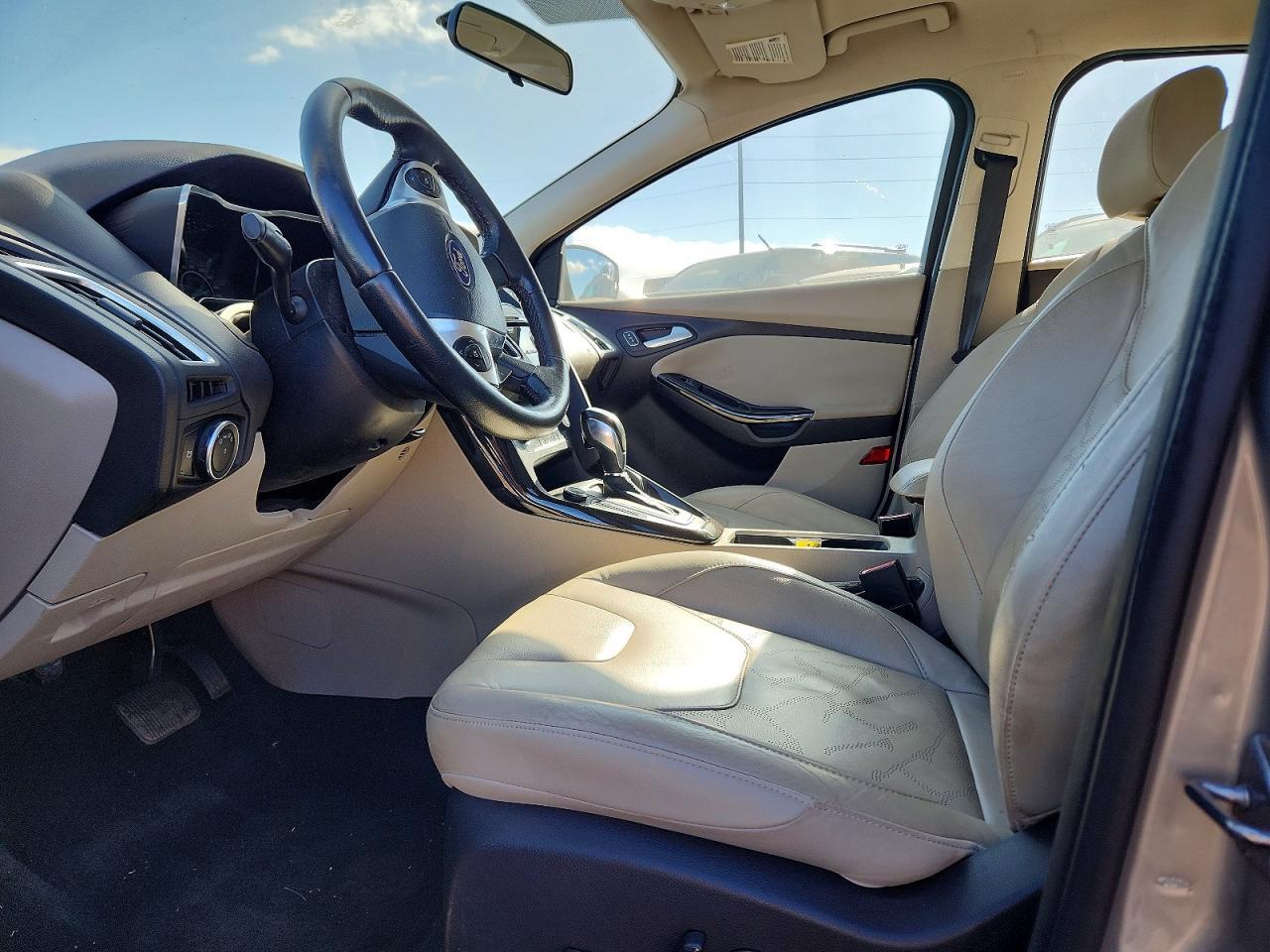 2016 FORD FOCUS BEV — Фото 7 из 12