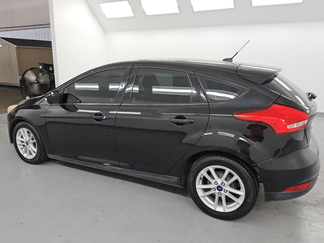 1FADP3K21HL278287 2017 FORD FOCUS photo no. 2