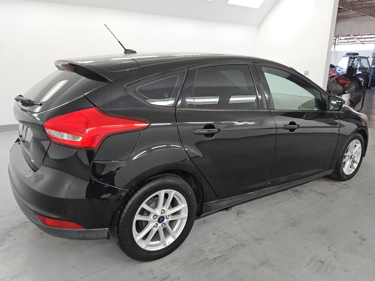 1FADP3K21HL278287 2017 FORD FOCUS photo no. 3