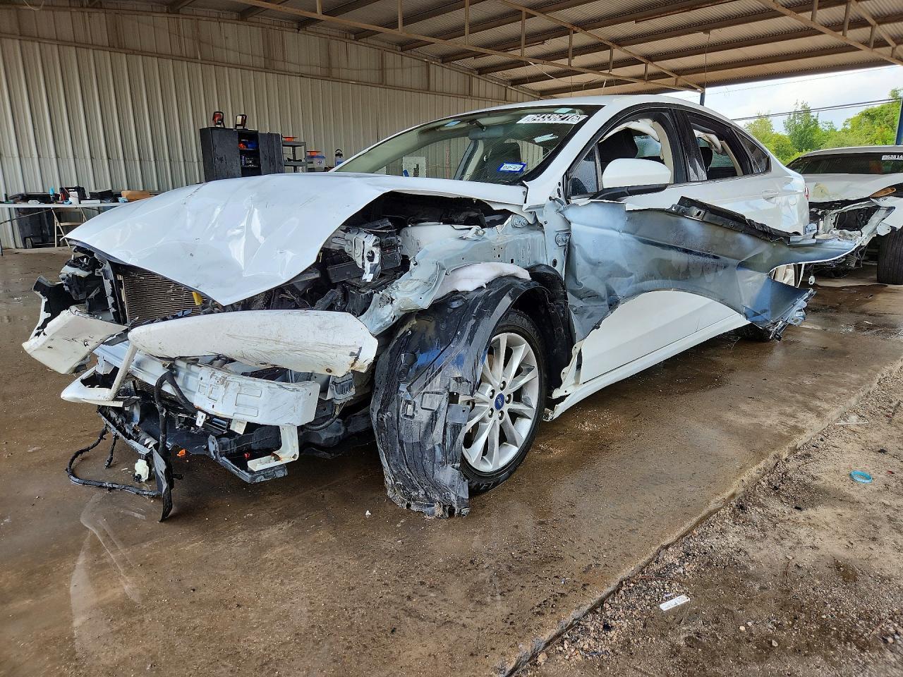 2017 FORD FUSION 3FA6P0H72HR359388