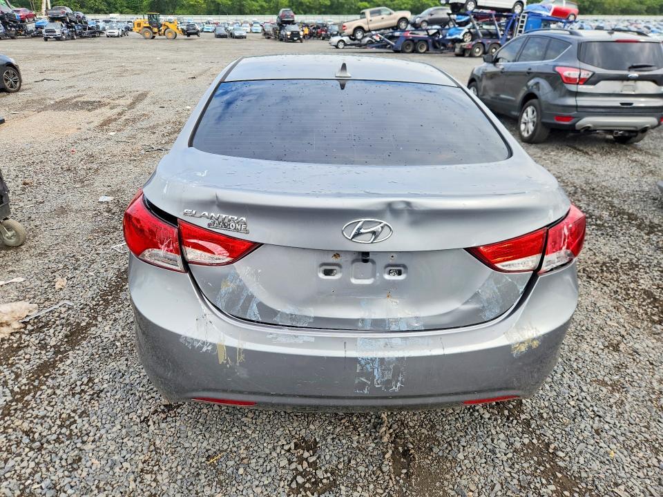 2013 HYUNDAI ELANTRA GLS — Фото 6 из 12