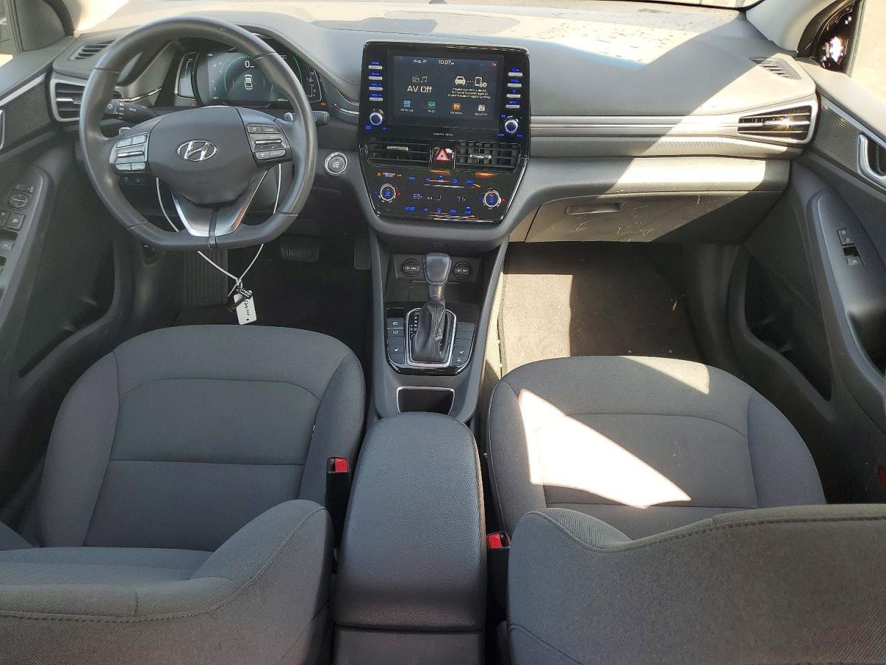 2020 HYUNDAI IONIQ SEL — Фото 8 из 13