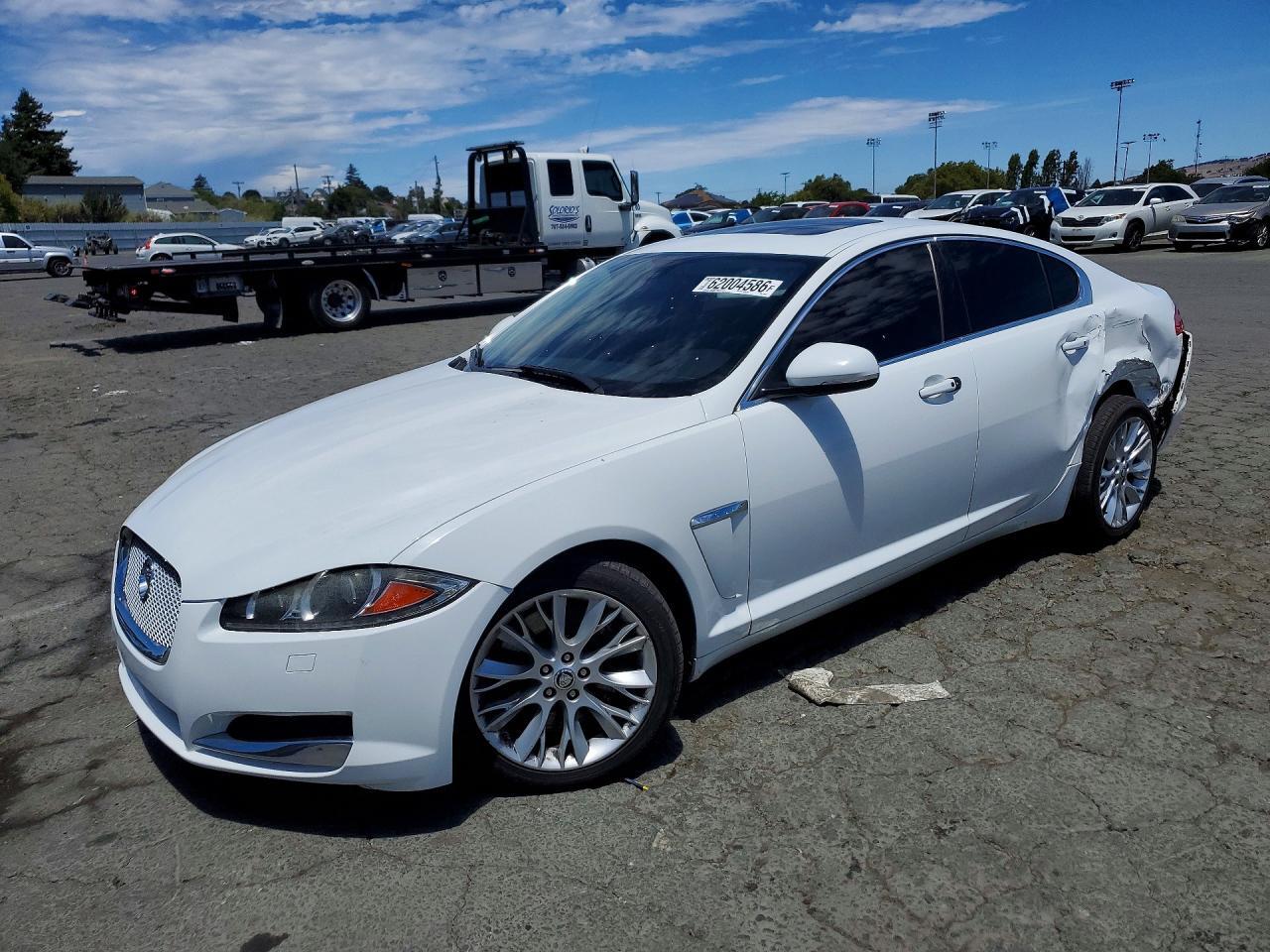 2013 JAGUAR XF SAJWA0E71D8S71834