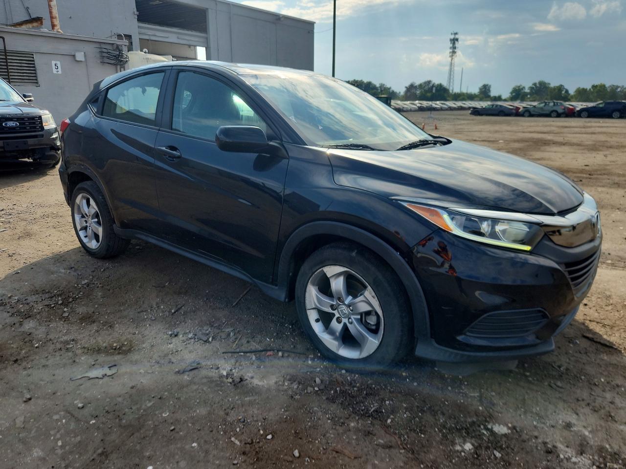 2019 HONDA HR-V LX — Фото 4 из 13