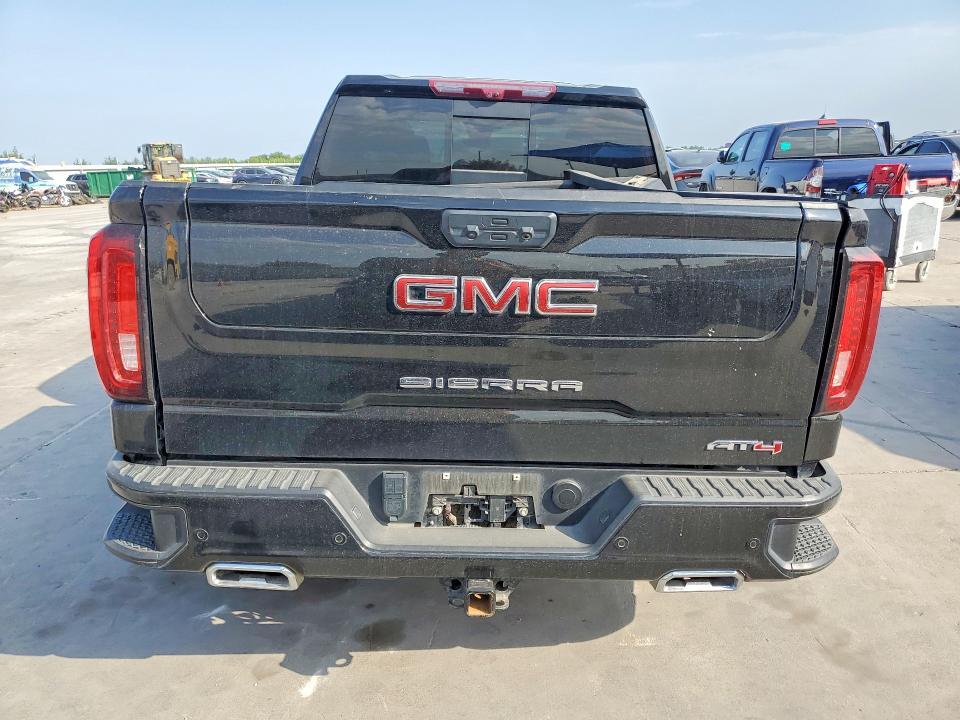2024 GMC SIERRA K1500 AT4 — Фото 6 из 12