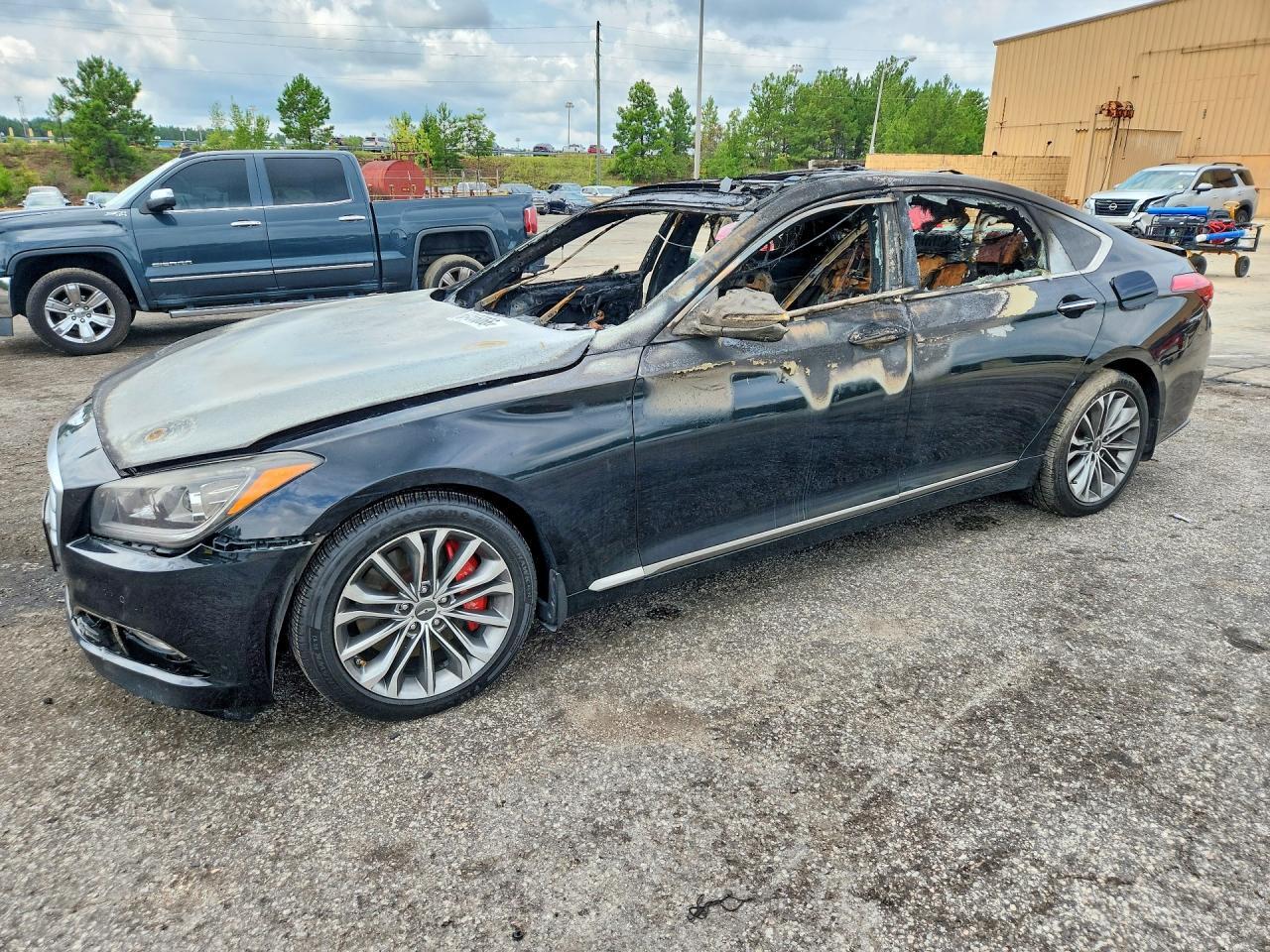 2015 HYUNDAI GENESIS KMHGN4JE3FU043410