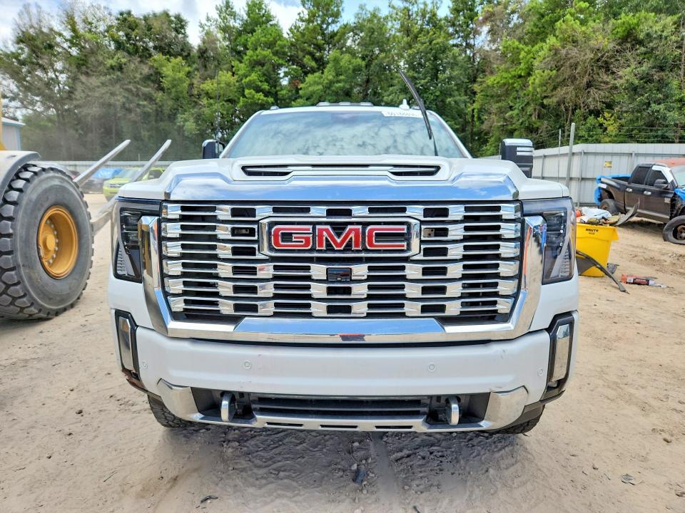 2024 GMC SIERRA K2500 DENALI — Фото 5 из 12