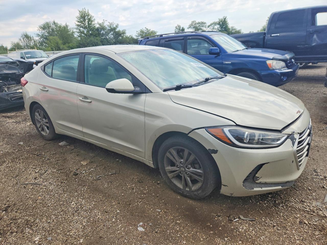 2017 HYUNDAI ELANTRA SE — Фото 4 из 12