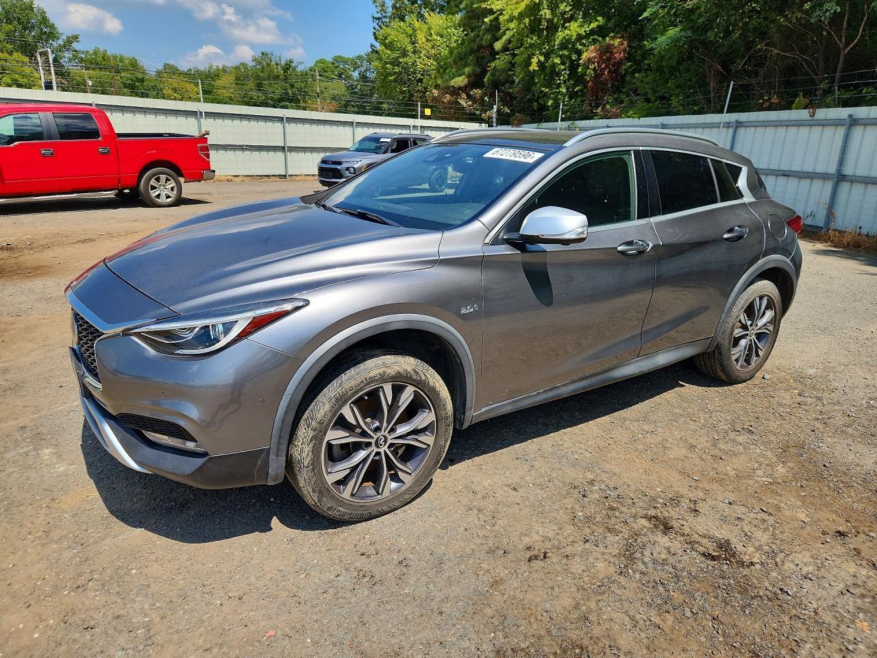 2017 INFINITI QX30 SJKCH5CR0HA032396