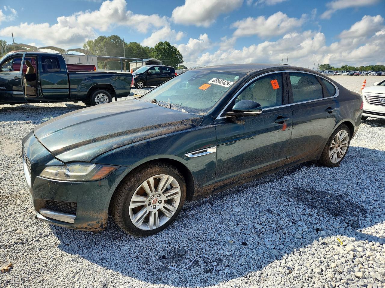 2017 JAGUAR XF SAJBD4BV6HCY32354