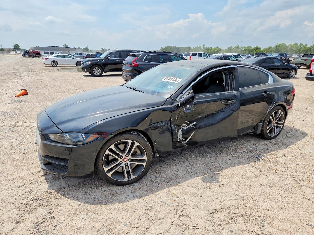 2017 JAGUAR XE SAJAD4BVXHA971913