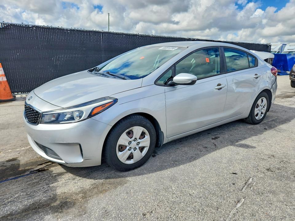 2018 KIA FORTE 3KPFL4A77JE284594