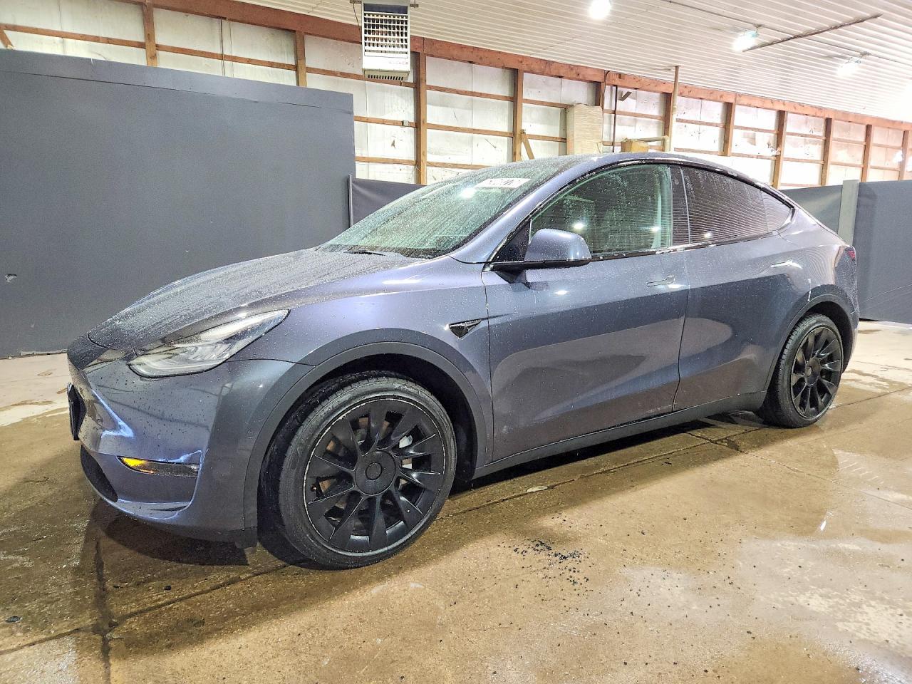 2022 TESLA MODEL Y 7SAYGDEE0NF386103