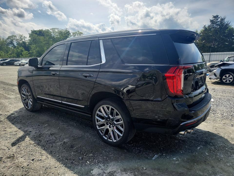 2024 GMC YUKON DENALI ULTIMATE — Фото 2 из 13