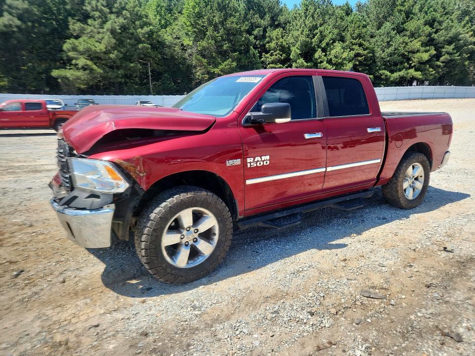 2015 RAM 1500 1C6RR7LT6FS611702