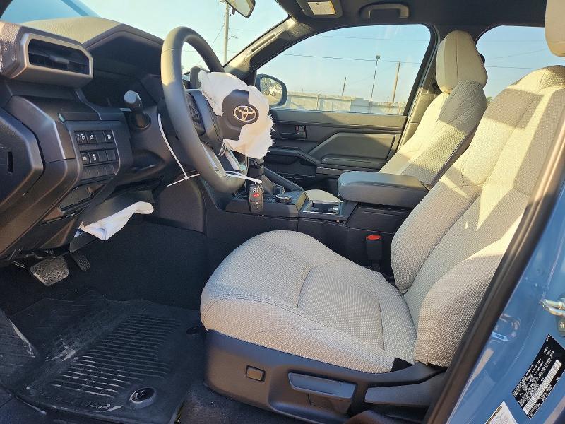 2025 TOYOTA 4RUNNER SR5 — Фото 7 из 13