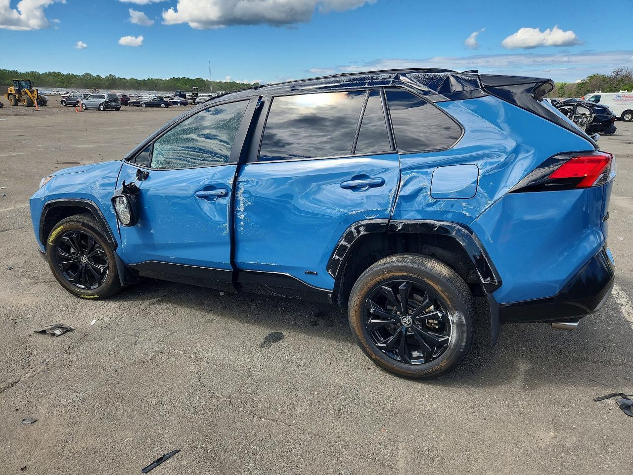 2024 TOYOTA RAV4 XSE — Фото 2 из 13