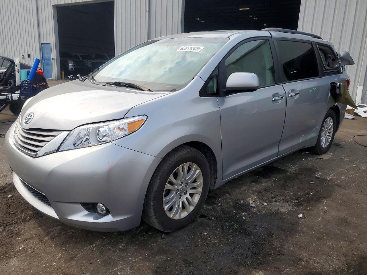2015 TOYOTA SIENNA 5TDYK3DC4FS537480