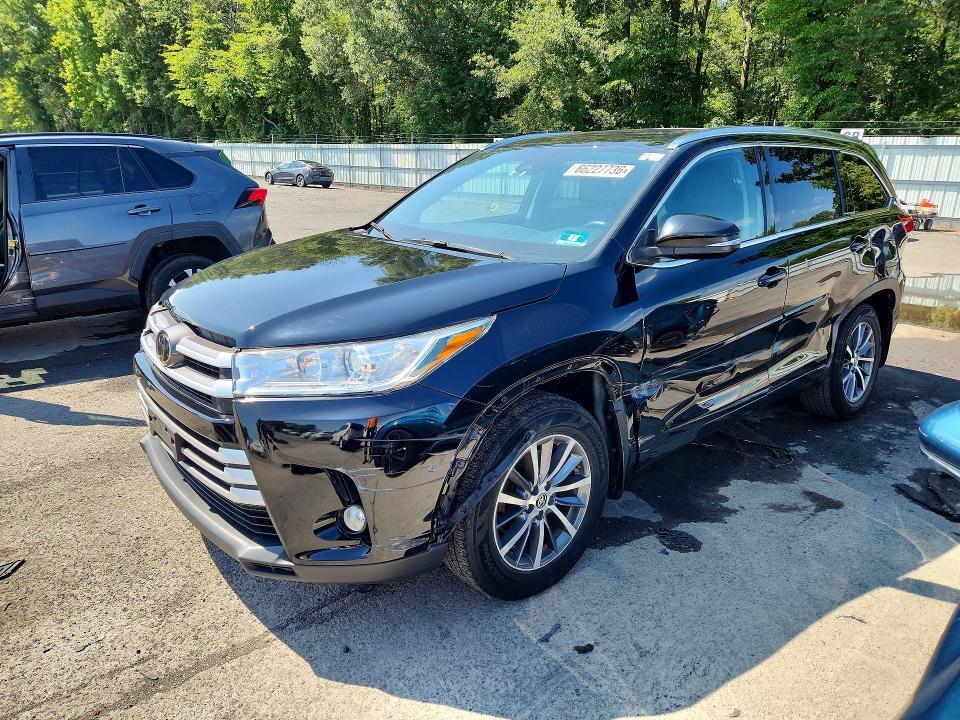 2018 TOYOTA HIGHLANDER 5TDJZRFH4JS561604