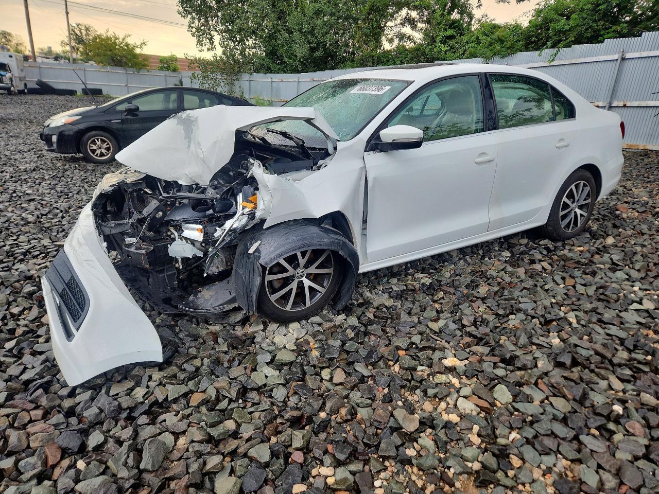 2017 VOLKSWAGEN JETTA 3VWDB7AJXHM384371