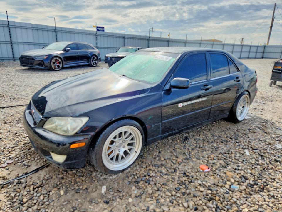 2001 LEXUS IS JTHBD182410001080