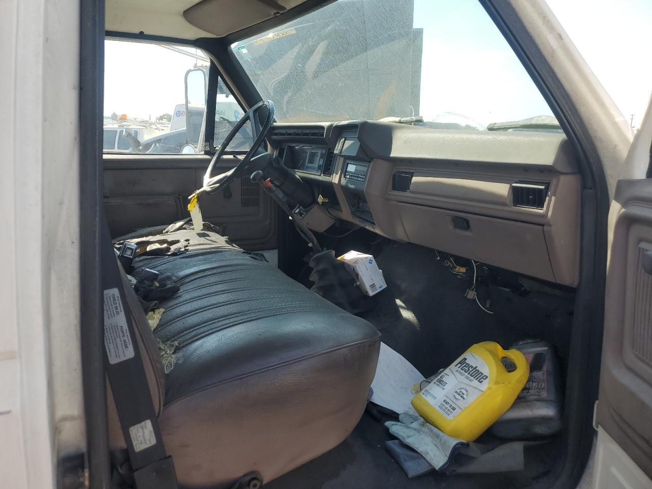 1998 FORD F700 - BOX TRUCK — Фото 5 из 10