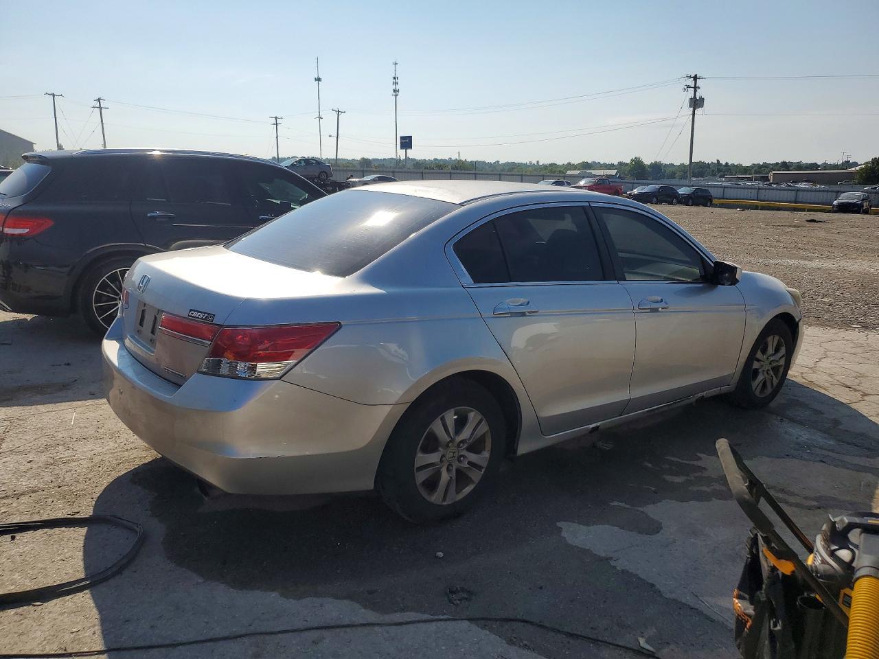 2011 HONDA ACCORD SE — Фото 3 из 12