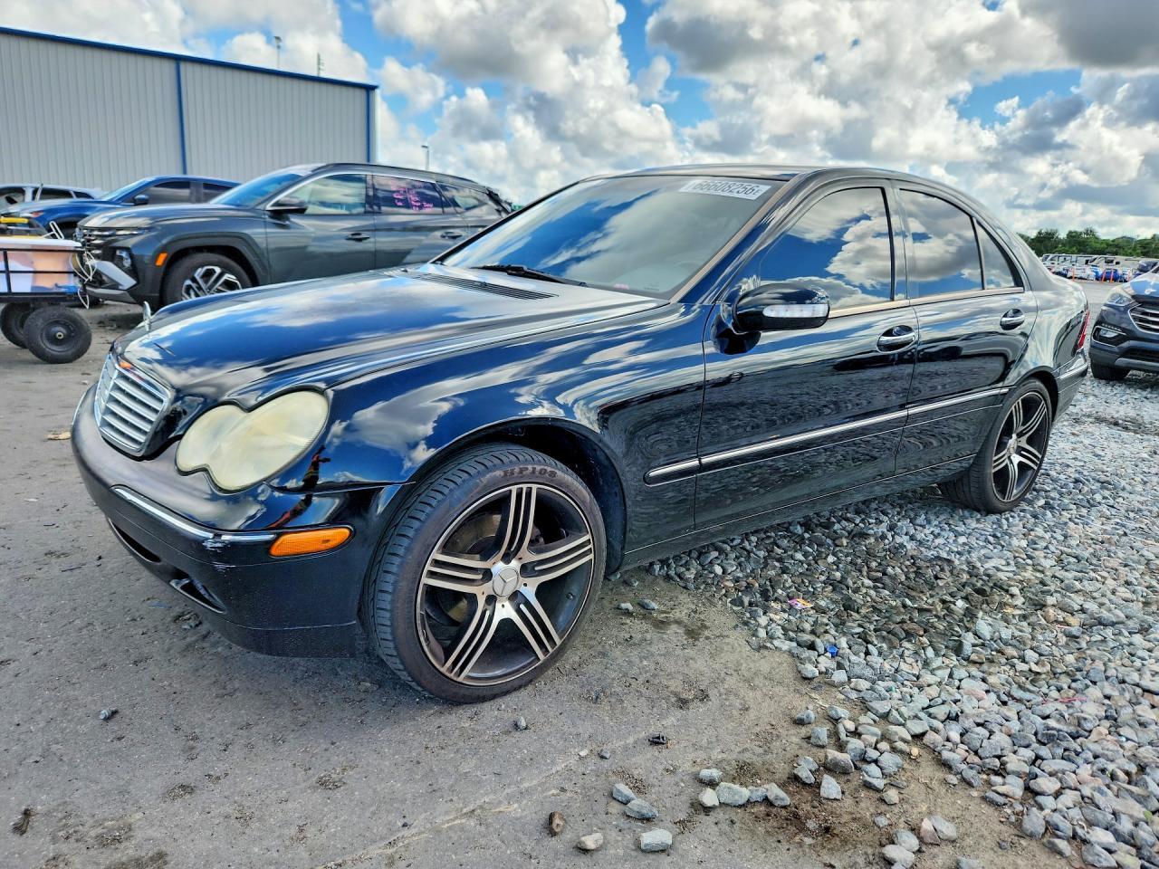 2002 MERCEDES-BENZ C WDBRF61J62F191311
