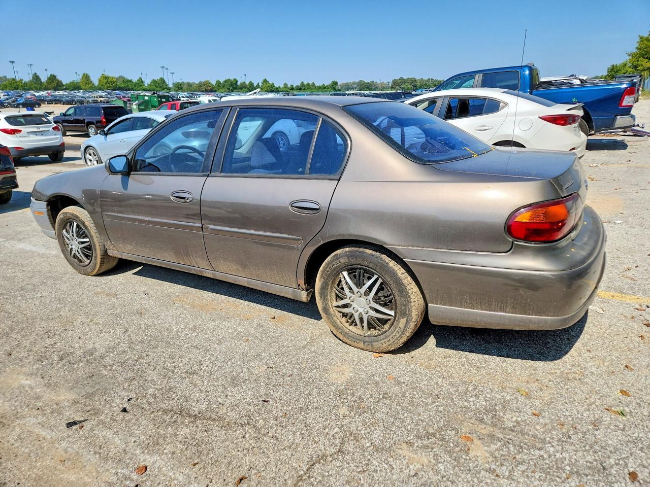 1999 CHEVROLET MALIBU — Фото 2 из 12