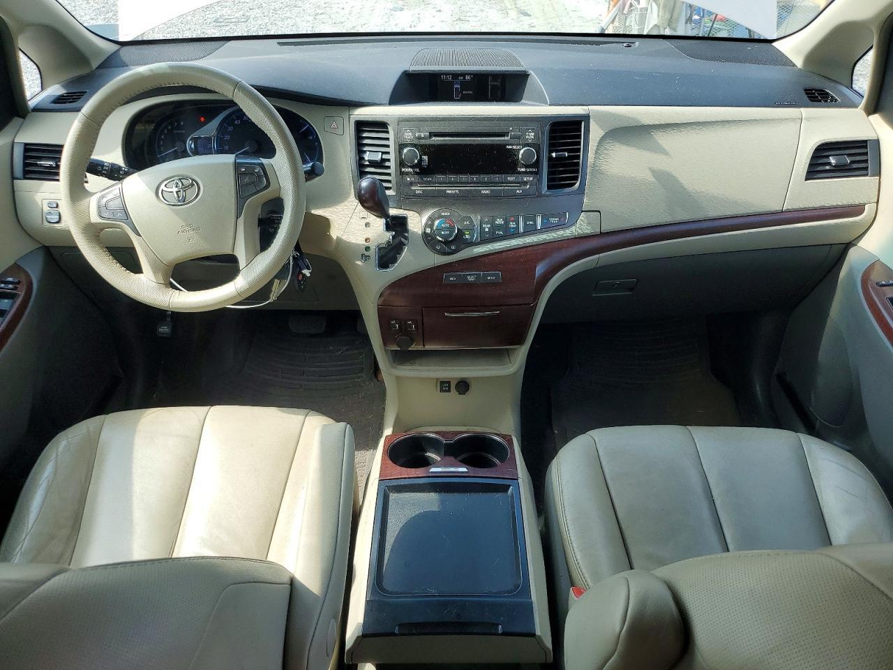 2011 TOYOTA SIENNA XLE 7-PASSENGER — Фото 8 из 13