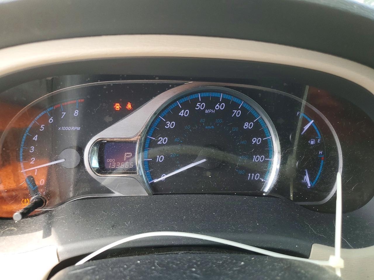 2011 TOYOTA SIENNA XLE 7-PASSENGER — Фото 9 из 13