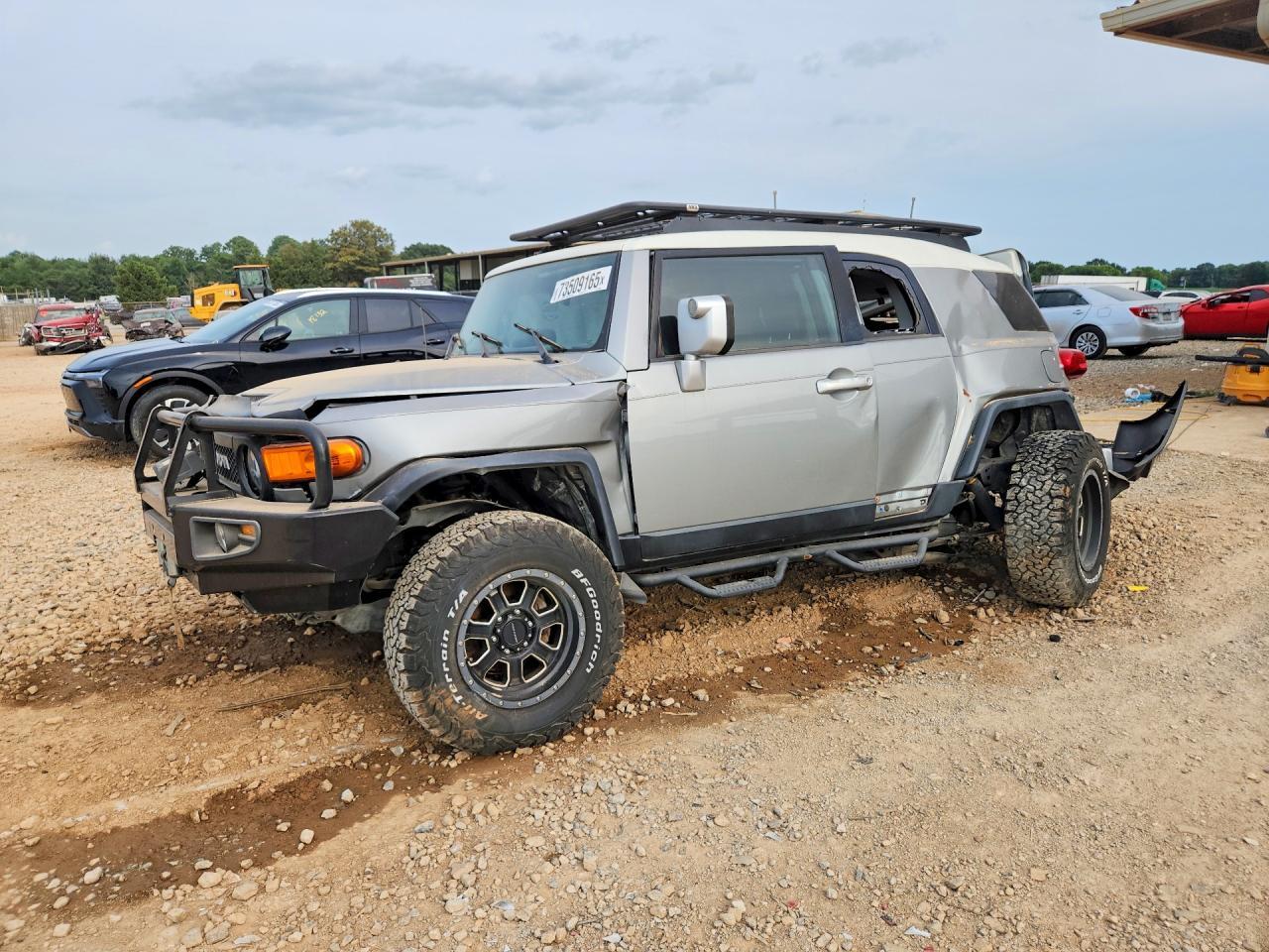 2010 TOYOTA FJ CRUISER JTEBU4BF0AK074638