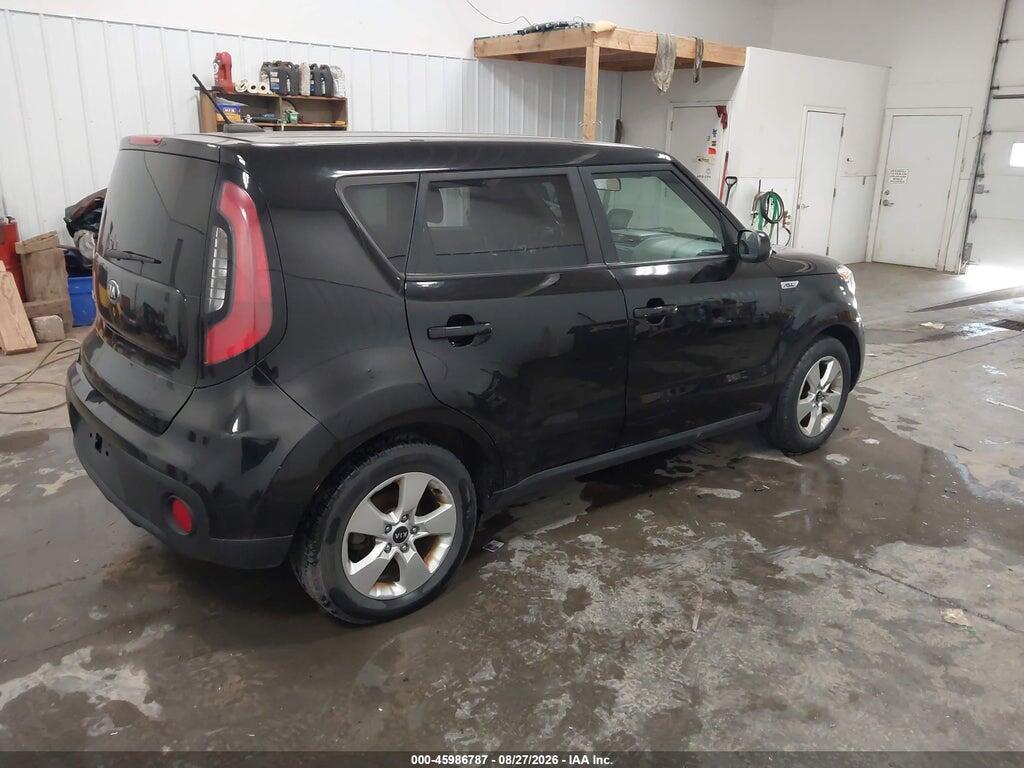 KNDJN2A21J7892186 2018 KIA SOUL photo no. 4
