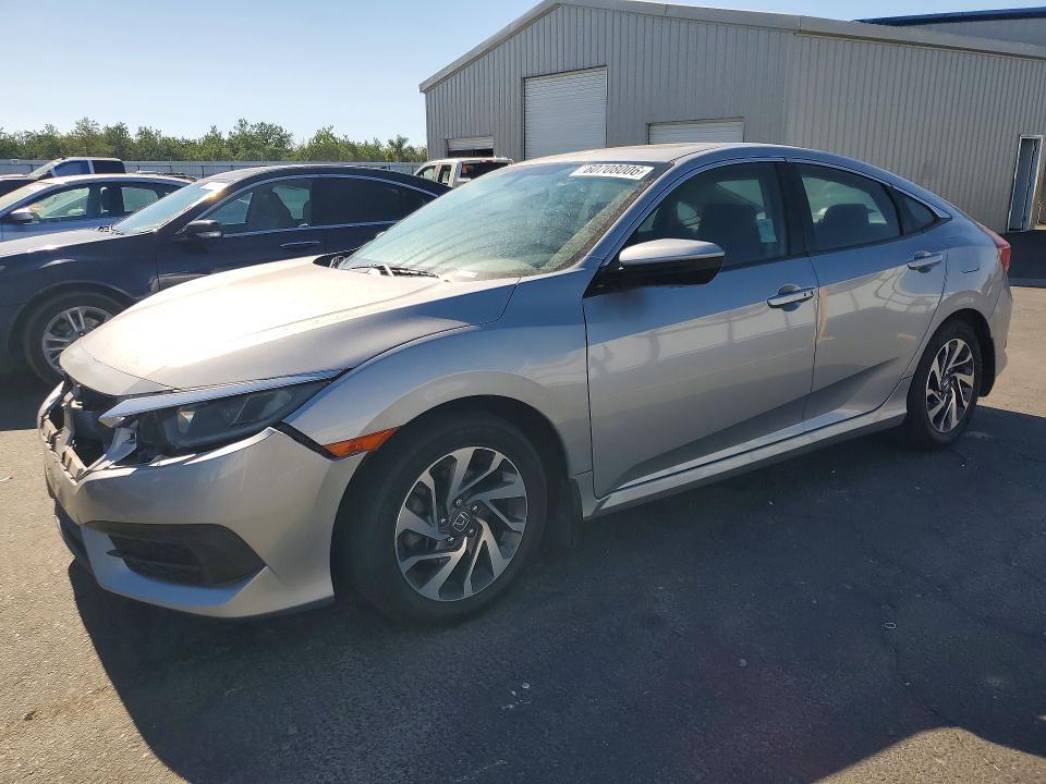 2018 HONDA CIVIC 2HGFC2F70JH513992