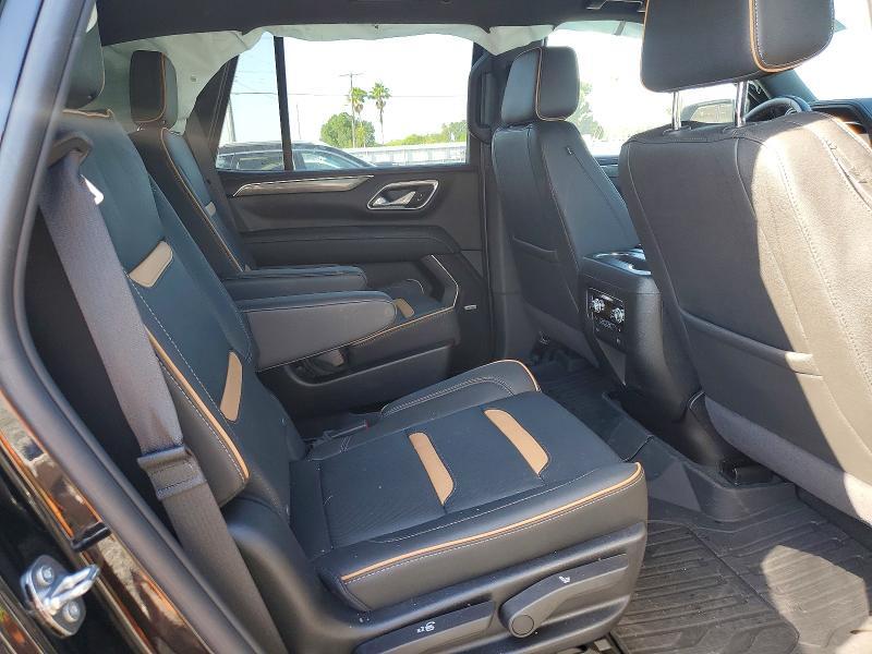 2024 GMC YUKON AT4 — Фото 11 из 14