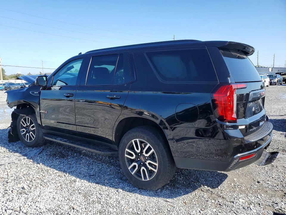 2024 GMC YUKON AT4 — Фото 2 из 14