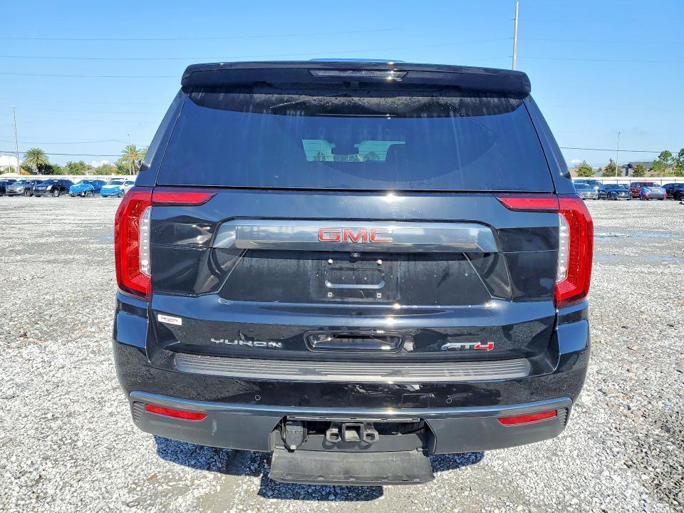 2024 GMC YUKON AT4 — Фото 6 из 14